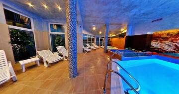 Фотографии Гостевой дом Granada Pensjonat & SPA г. Душники-Здруй (Польша) №1 Фото Гостевой дом Granada Pensjonat & SPA г. Душники-Здруй 1