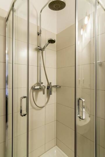 Фото номера Стандартный четырехместный номер Гостевой дом Granada Pensjonat &amp; SPA г. Душники-Здруй 24