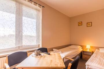 Фото номера Стандартный четырехместный номер Гостевой дом Granada Pensjonat &amp; SPA г. Душники-Здруй 21