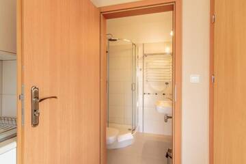 Фото номера Апартаменты-студио Гостевой дом Granada Pensjonat &amp; SPA г. Душники-Здруй 10
