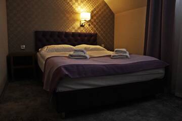 Фото номера Улучшенный одноместный номер Отель Jamrozowa Polana Hotel &amp; Browar г. Душники-Здруй 2