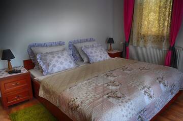 Фото Апартаменты Domek Apartamenty w Dolinie г. Душники-Здруй 4